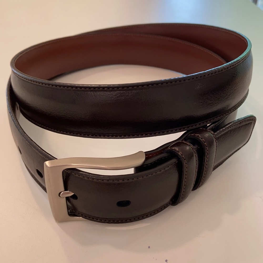Perry Ellis Men’s chocolate brown leather belt